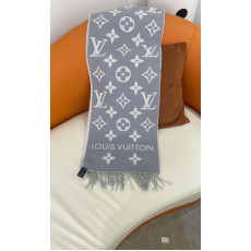 Louis Vuitton Essential Scarf 圍巾