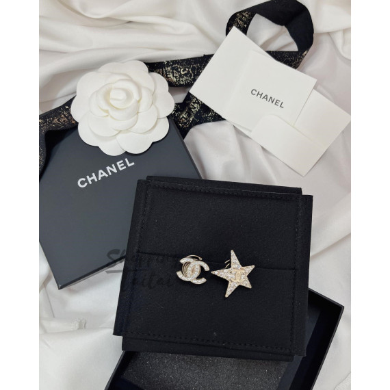Chanel CC Logo 星星形狀鑲石髮夾連禮盒 (淡金色)