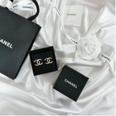 Chanel 經典 CC Logo 拼閃石耳環 (淡金色)