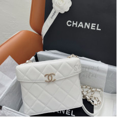Chanel Box Bag 連禮盒 (白色拼淡金扣)
